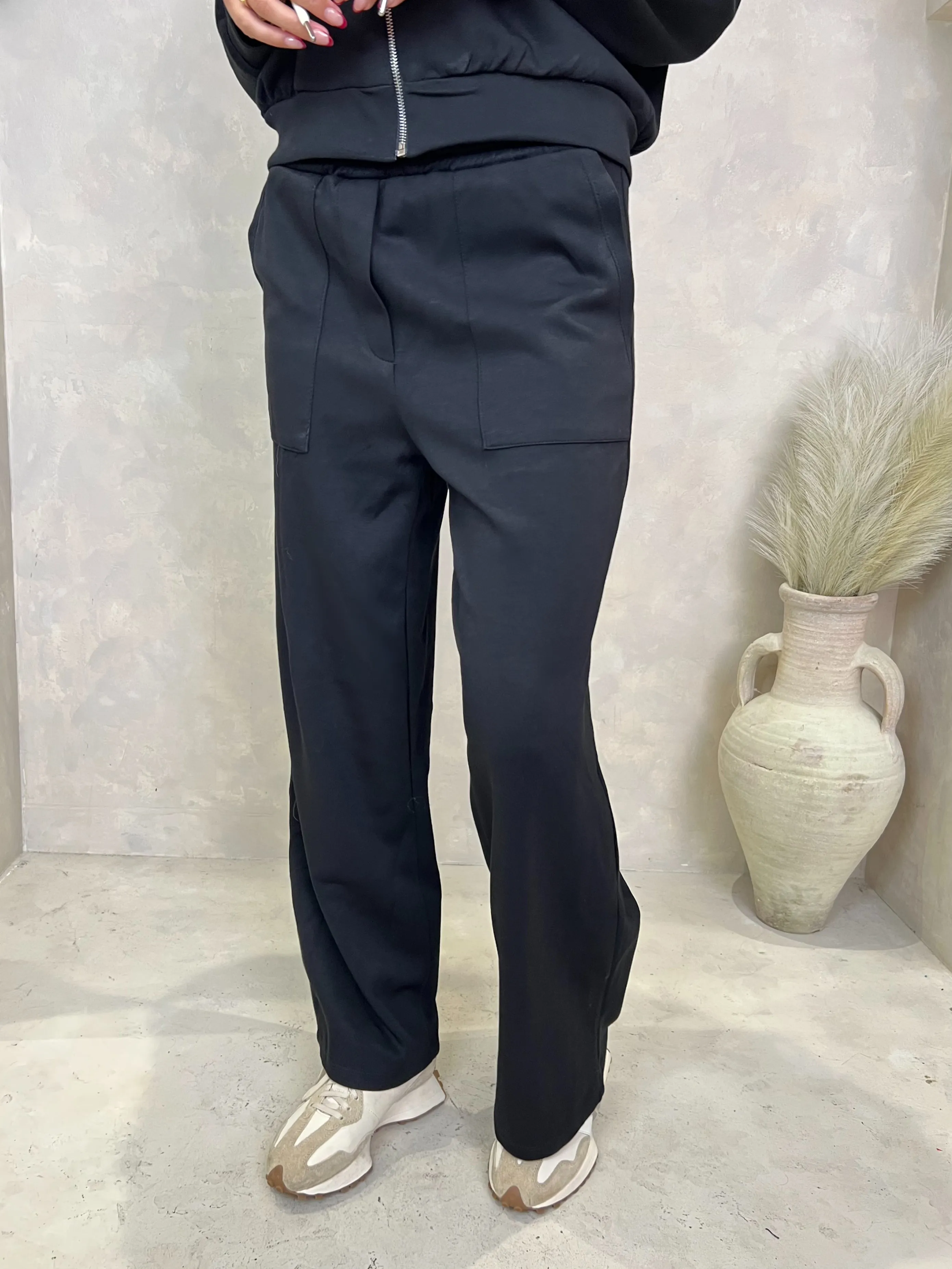 Black Pocket Jogging Bottoms