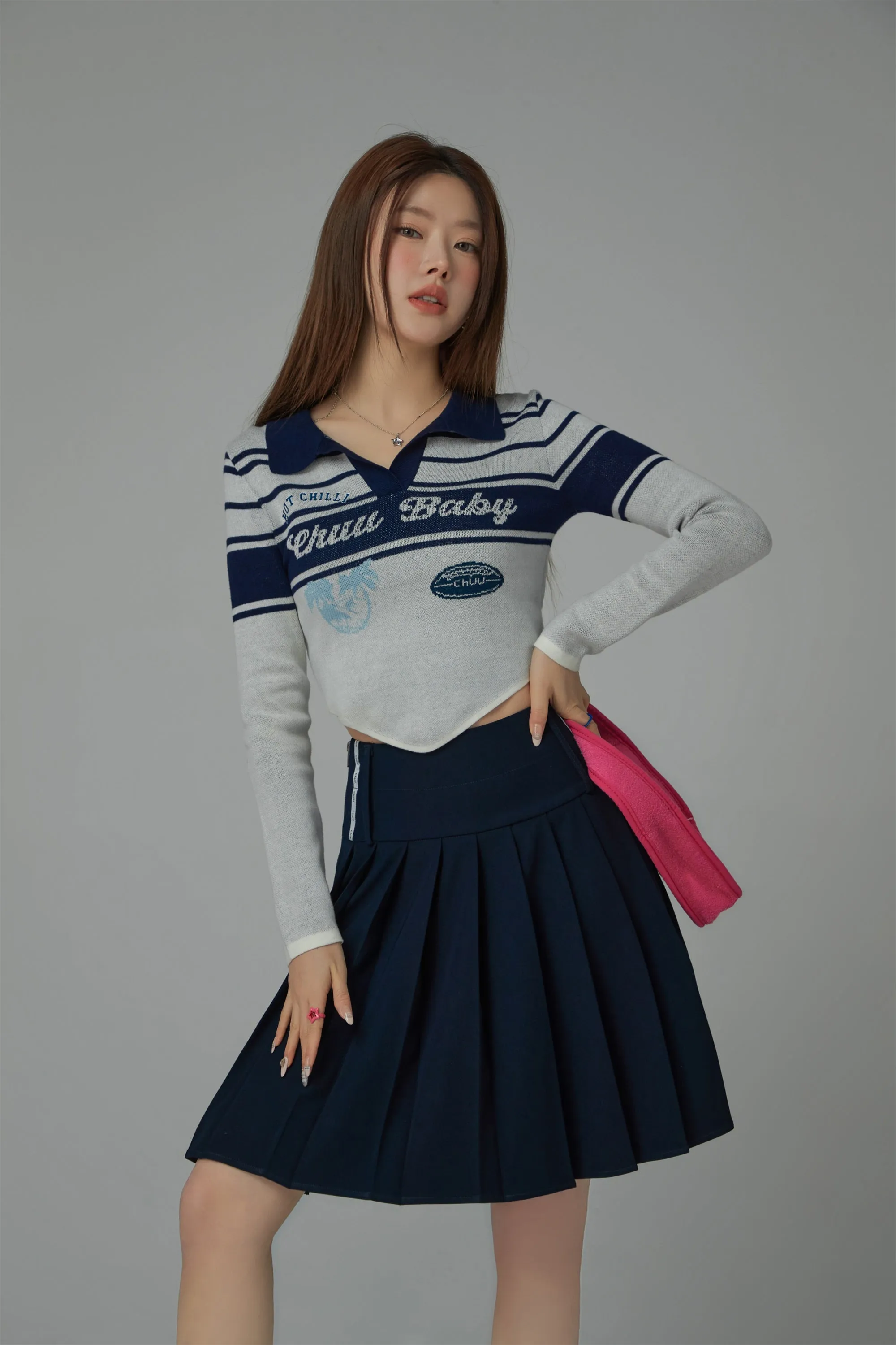 Chuu Baby Open Collar Cropped Knit T-Shirt