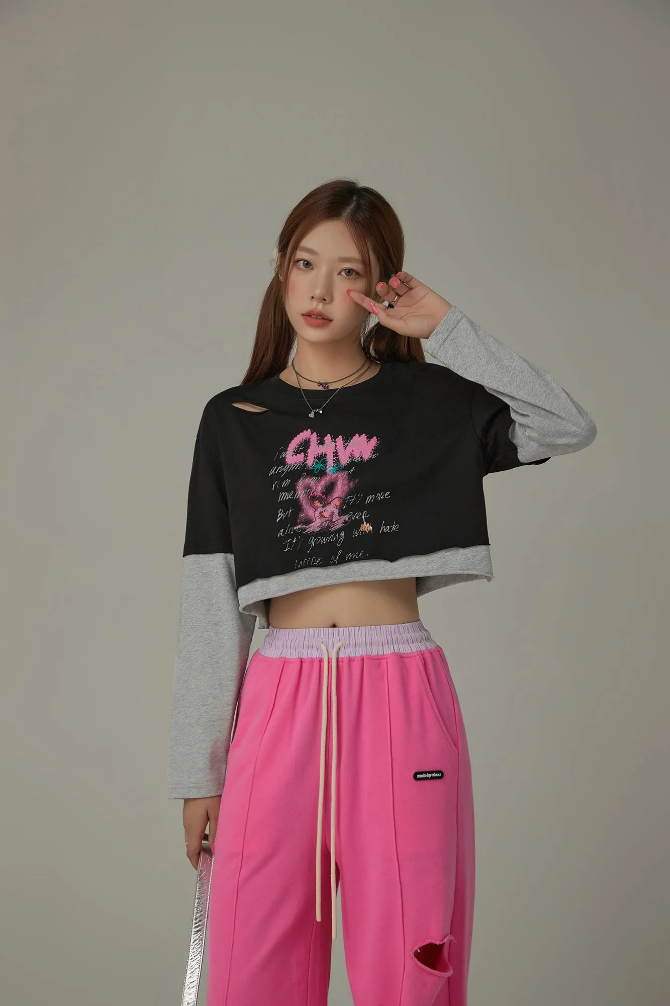 Color Matching Cropped Logo Long-Sleeve T-Shirt