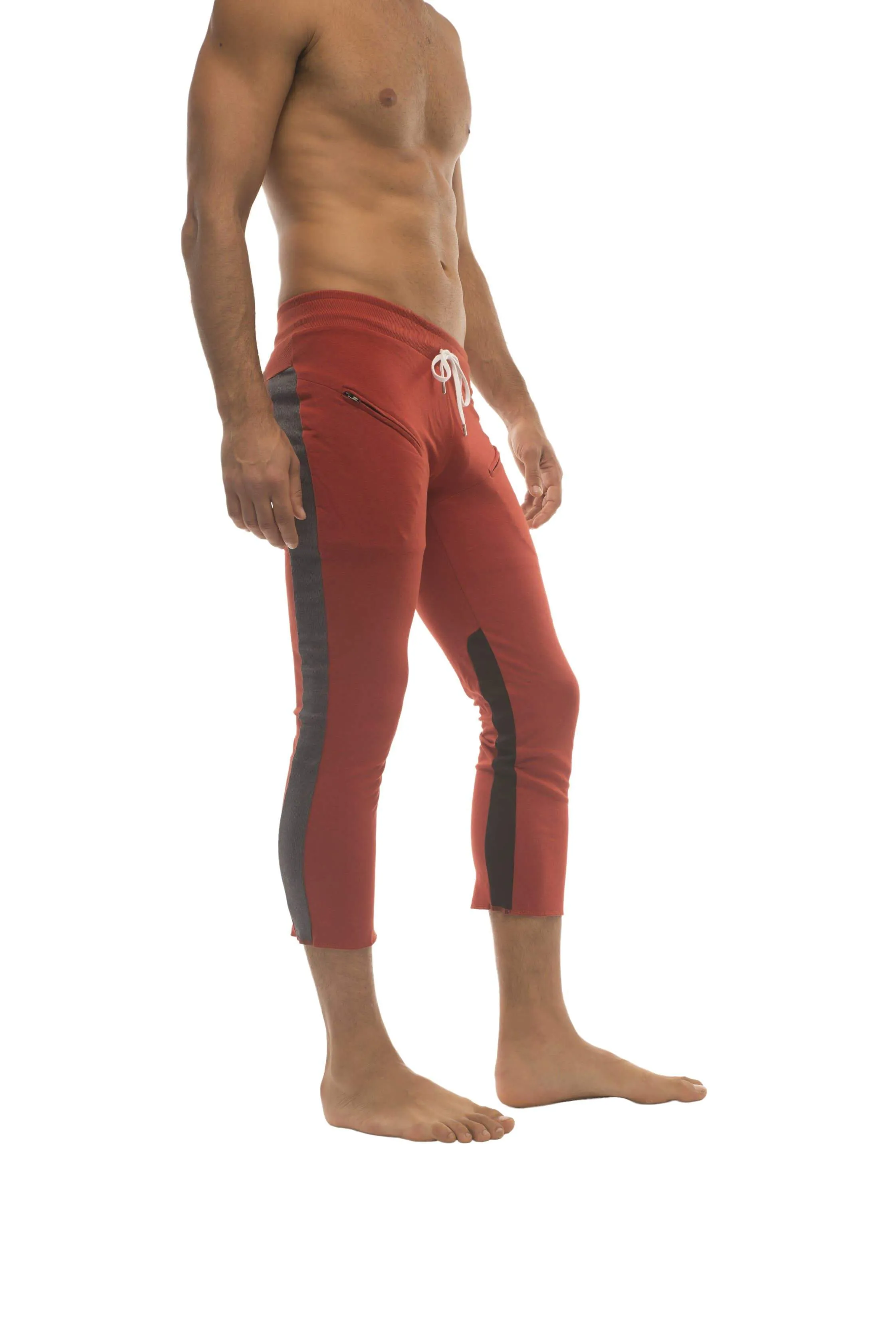 Mens 4/5 Zipper Pocket Capri Yoga Pants (RED w/Charcoal & Black)