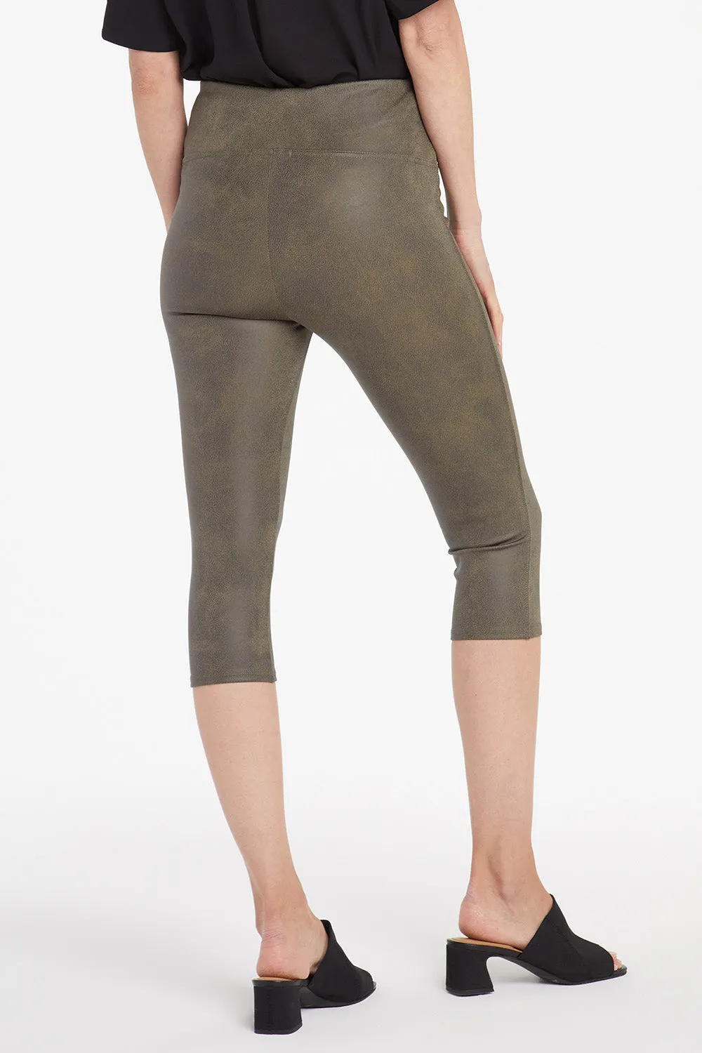 Pull-on Skinny Legging Capri Pants - Moss